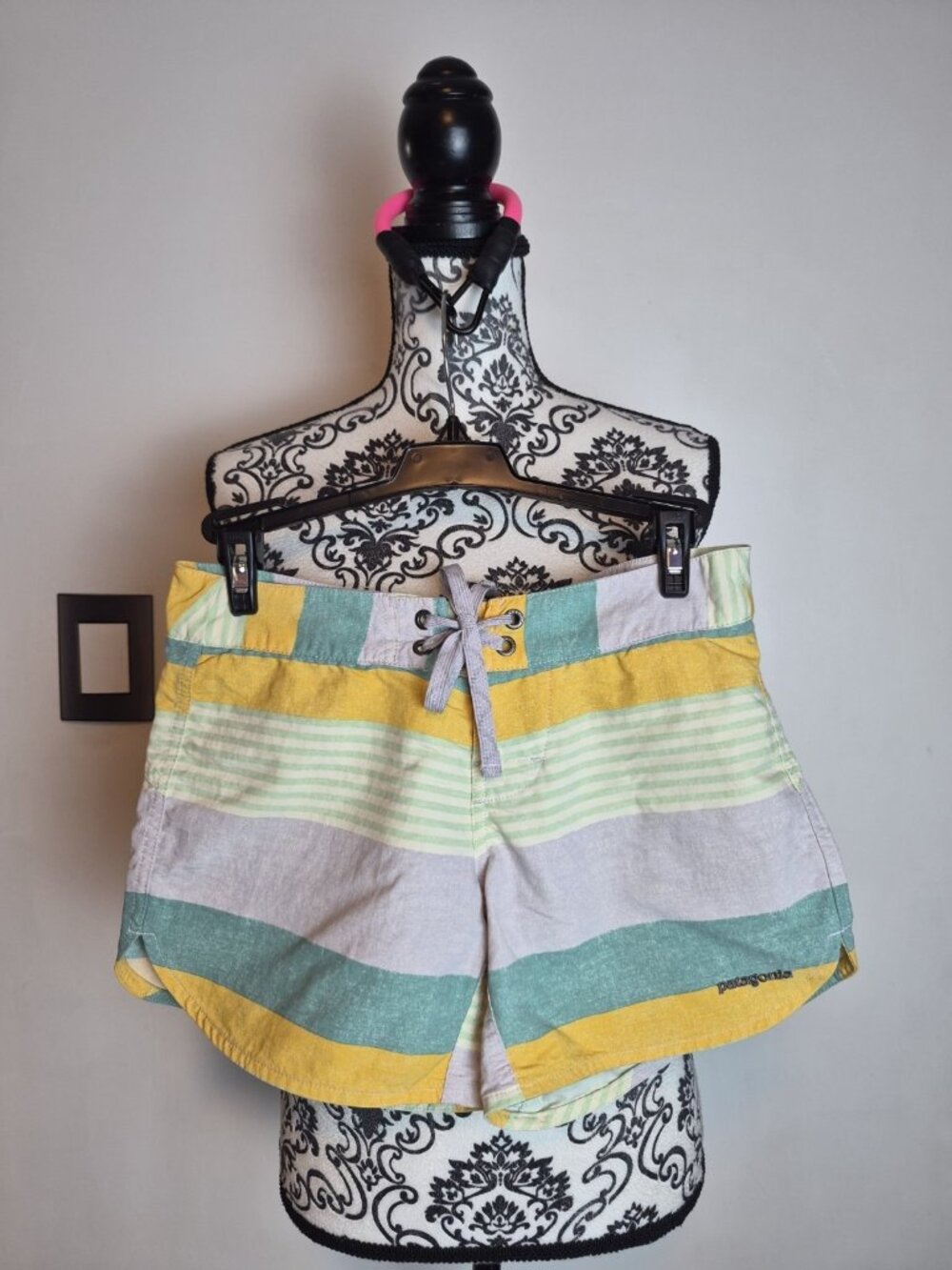 Patagonia Wavefarer Board Shorts Women's 0 Lace-Up Stripe Colorblock